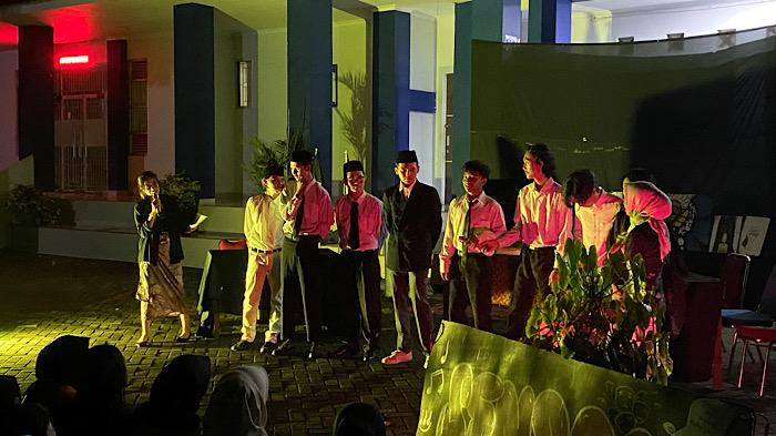 Mahsiswa-di-Bengkulu-tampilkan-teaterikal-peringati-hari-sumpah-pemuda.jpg