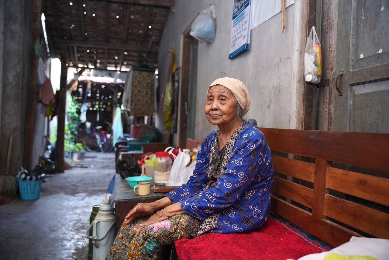 Sambut HLN ke-80, PLN Berbagi Terang Untuk Masyarakat di Berbagai Daerah