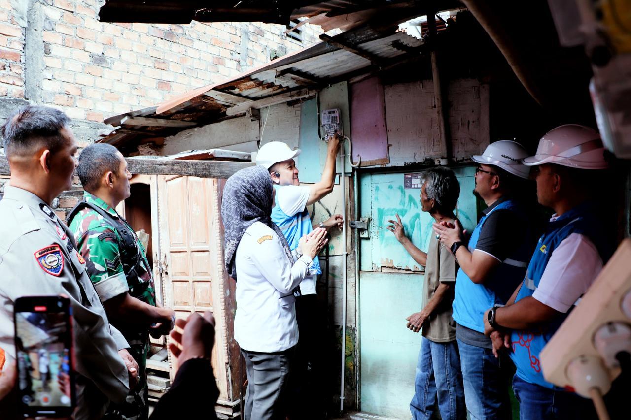 PLN UID S2JB Hadirkan Cahaya Baru Lewat Program Light Up The Dream pada Bulan Kemerdekaan