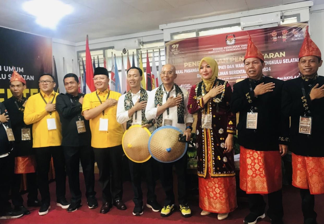 Paslon-Gusnan-dan-Ii-resmi-mendaftar-ke-KPU.jpg