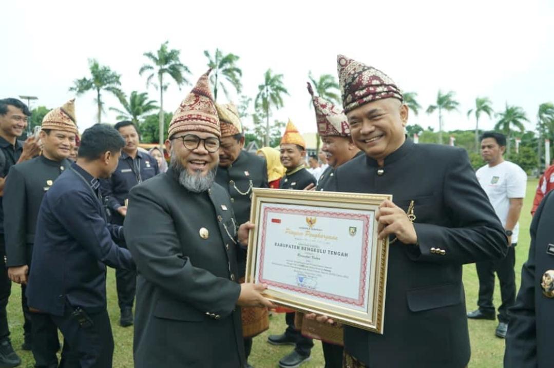 Pemkab-Bengkulu-Tengah-Raih-Penghargaan-LPPD-Terbaik-Kedua-se-Provinsi-Bengkulu.jpg