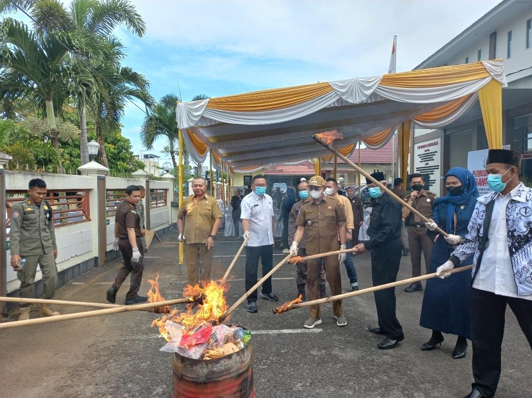 Kejari Bengkulu Selatan Musnahkan Barang Bukti Ribuan Samcodin hingga Narkoba, Ini Rinciannya