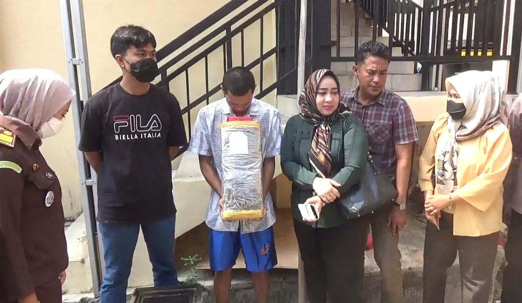 Polresta Bengkulu Musnahkan 4 Kilogram Ganja Asal Padang dengan Cara Dibakar