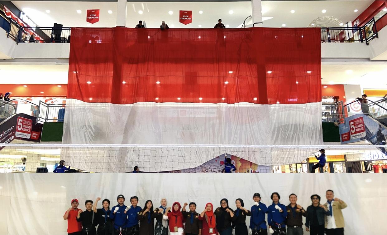 Pengibaran-Sang-Saka-Merah-Putih-Raksasa.jpg