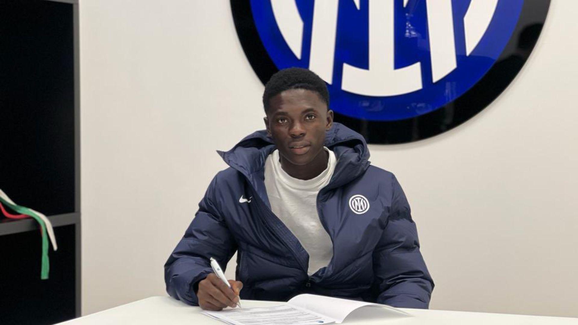 Penutupan Bursa Transfer, Inter Milan Datangkan Gelandang 18 Tahun dari Klub Nigeria, Siapa Dia?