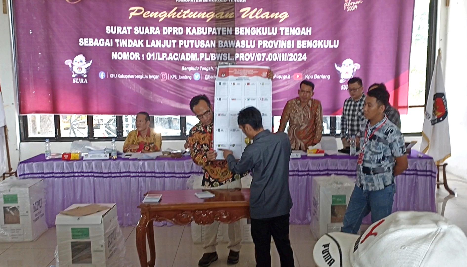 Perhitungan-ulang-surat-suara-di-Bengkulu-Tengah-1.jpg