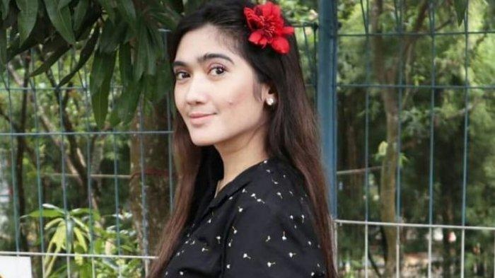 Dulu Hina Lesti Kejora Muka Tua, Kini Nasib Revi Mariska Jadi Pengamen