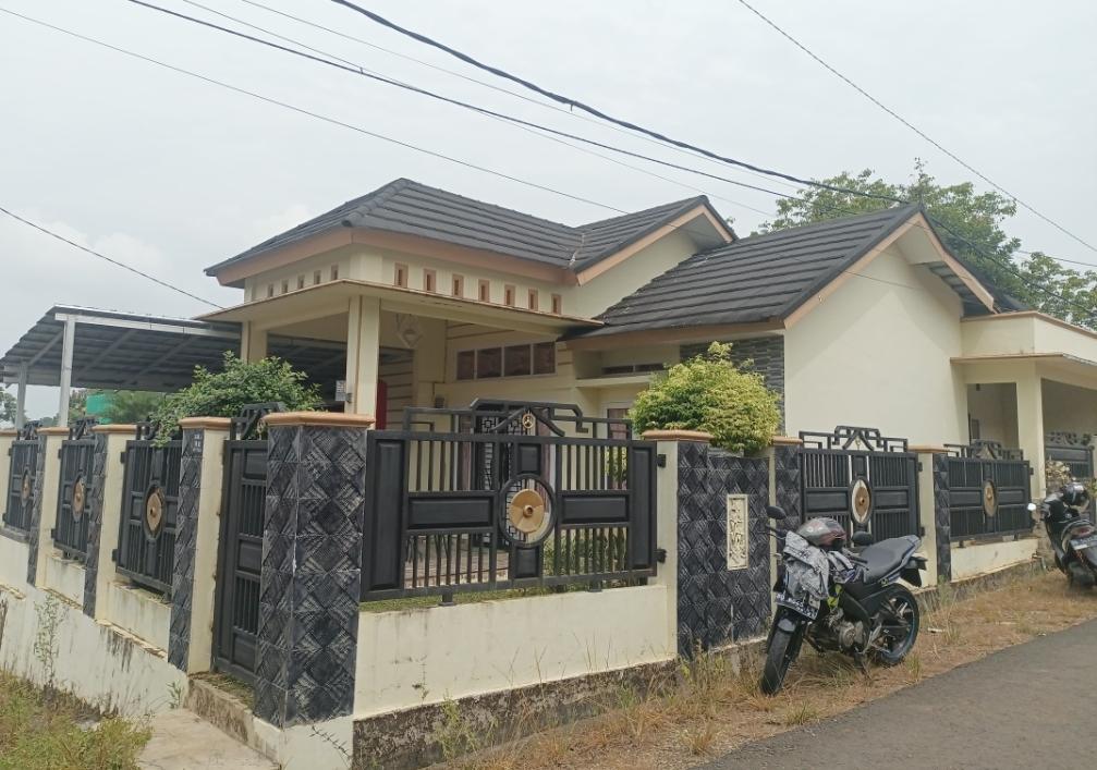 Burung Milik PNS di Bentiring Bengkulu Raib Dicuri, Aksi Pelaku Panjat Pagar 2 Meter Terekam CCTV