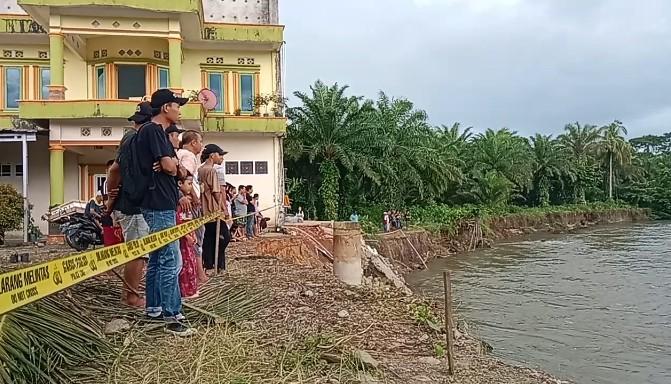 Penanganan Bencana Sebabkan 2 Rumah Amblas Terseret Arus Sungai di Seluma Diusulkan ke Kementerian