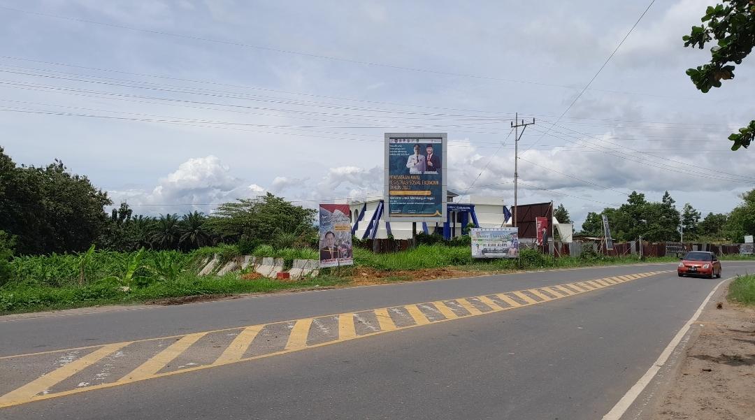 Spanduk-calon-peserta-pemilu-mulai-bermunculan-di-Bengkulu.jpg