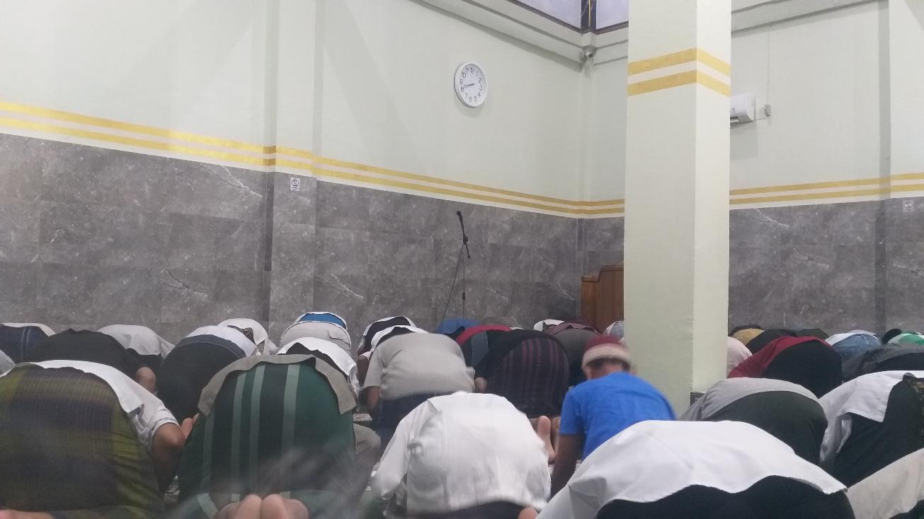 Suasana-salat-taraweh-di-Masjid-Miftahun-Jannah-Kota-Bengkulu-Minggu-1032024.jpg