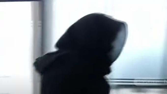 Putri Candrawathi Kecoh Awak Media Saat Datangi Bareskrim Polri, Diduga Lewati Jalur Lain