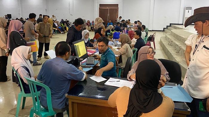 Wali-Murid-dan-siswa-datangi-Dikbud-Bengkulu.jpg