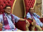 Adhan-Dambea-dan-Indra-Gobel-saat-mendaftar-di-KPU-Kota-Gorontalo.jpg