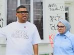Akhirnya-Uya-Kuya-Kembali-ke-Rumahnya-Pertama-Kali-Usai-Dijarah-sang-Istri-Tak-Kuasa-Tahan-Tangis.jpg