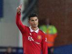 Cristiano-Ronaldo-Cetak-Gol-ke-700-Selama-Berkarir-Berpeluang-Gabung-ke-PSG-Musim-Panas-Mendatang.jpg