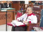 Kamaruddin-Simanjutkan-memberikan-kesaksian.jpg
