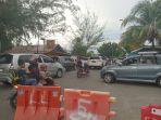 Kepadatan-kendaraan-di-Pantai-Zakat-Kota-Bengkulu-Kamis-1142024.jpg