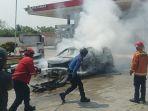 Mobil-calya-terbakar-di-SPBU.jpg