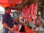 Pedagang-daging-sapi-di-Pasar-Ampera-Manna.jpg