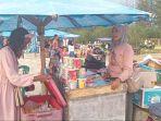 Pedagang-kuliner-di-Pantai-Jakat-Kota-Bengkulu-Kamis-1142024.jpg