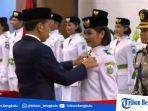 Presiden-Joko-Widodo-saat-mengukuhkan-76-orang-anggota-Paskibraka.jpg