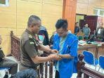 SIDANG-PEMBUNUHAN-NIA-124155.jpg