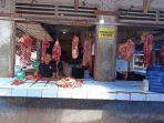 Salah-satu-kios-daging-sapi-di-Pasar-Atas-Curup.jpg