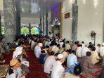 Shalat-ied-di-Masjid-Agung-Wakil-Bupati-Mukomuko-berikan-pesan.jpg