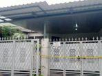 TKP-rumah-siswa-SMA-bunuh-ayah-dan-nenek-di-Perumahan-Taman-Bona.jpg