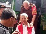 Terdakwa-Yosep-Hidayah-saat-tiba-di-PN-Subang.jpg