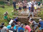 Jembatan Penghubung Dua Desa di Seluma Bengkulu Hanyut Diterjang Banjir