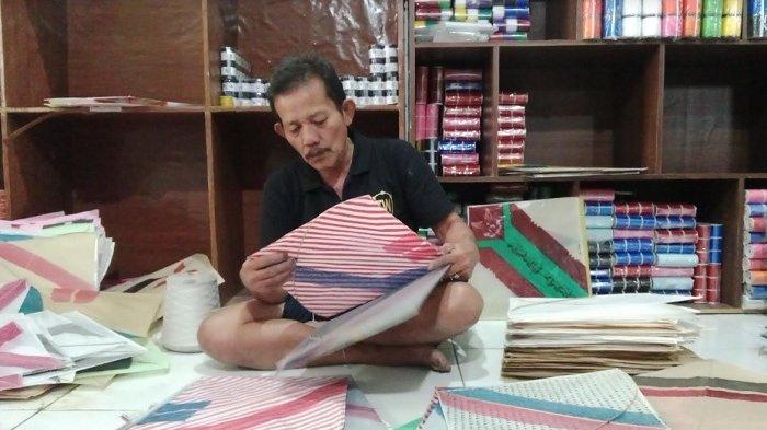 Kisah Sukses Antoni Pengusaha Layangan Asal Caringin Bogor, Penghasilannya Sehari Tembus Rp 20 Juta
