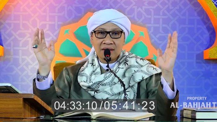 Sholat Tapi Pikirannya Kemana-mana, Sah atau Tidak? Begini Penjelasan Buya Yahya