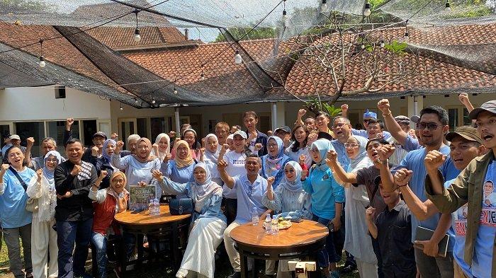 Ngopi di Posko Bogor Beres, UMKM Lokal Curhat Kalah Saing dengan Thrifting ke Paslon Dedie Rachim-JM