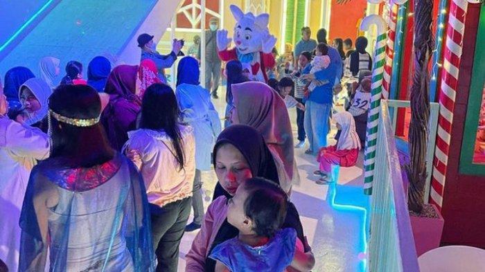 Lihat Salju Turun di Puncak Fantasyland, Tempat Wisata Bertema Negeri Dongeng di Bogor