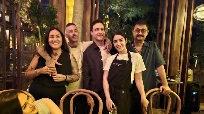 Foto Hamish bersama Sabrina Alatas