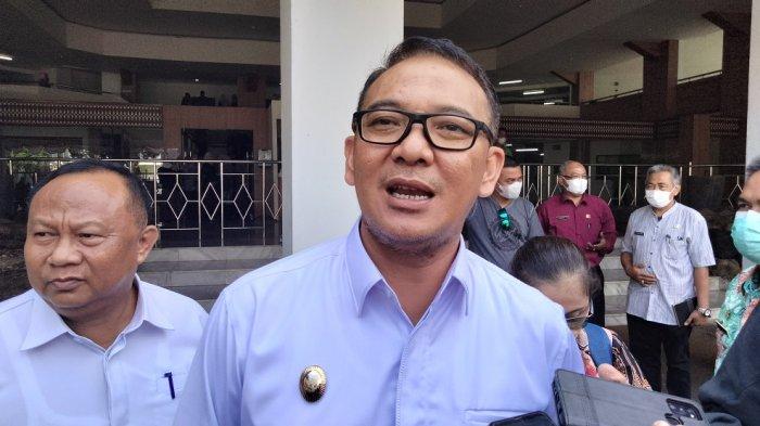 Pejabat Pemkab Bogor Diduga Korupsi Duit Bantuan, Iwan Setiawan Ngomong Karma Itu Ada