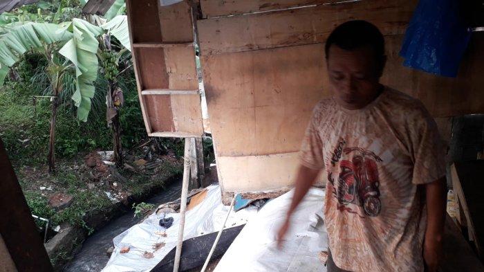 Ngeri ! Warung di Cibungbulang Bogor Nyaris Ambruk Karena Longsor, Separuh Lantainya Amblas