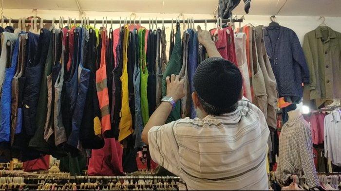 'Habis Harapan Pedagang Barang Impor' Curhat Pelaku Usaha Thrifting di Kota Bogor Merasa Keberatan