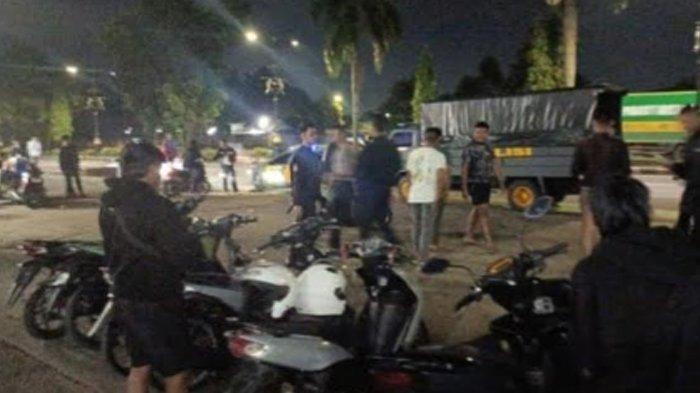 Joki Motor Tak Berkutik Dirangkul Polisi Saat Balap Liar di Sentul Bogor, Video Pembubarannya Viral