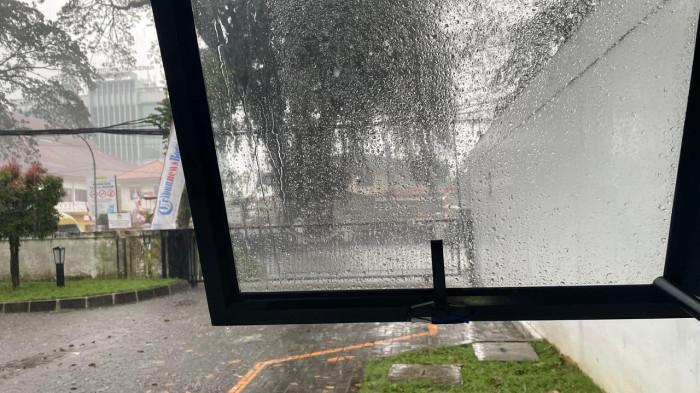 Prakiraan Cuaca Kota Bogor Minggu 9 November 2025 : Siang Hujan Ringan, Sore hingga Malam Cerah