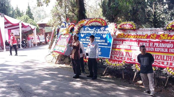 Perusahaan Hingga Kades Ramai Kirim Bunga Ucapan Selamat untuk Prabowo, Sampai Pasang Sendiri