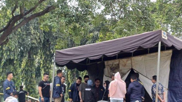 Hadiri Proses Pembongkaran Makam Dante, Angger Dimas dan Tamara Tyasmara Duduk Bersama