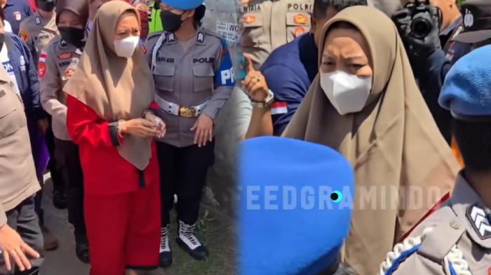 Tampang Briptu Rizka di Rekonstruksi Kematian Brigadir Esco, Santai Disoraki Warga, Bicaranya Keras
