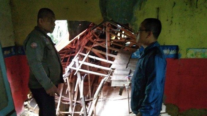 Pasca Diguyur Hujan, Bangunan Rumah Warga di Katulampa Bogor Ambruk, 2 Orang Jadi Korban
