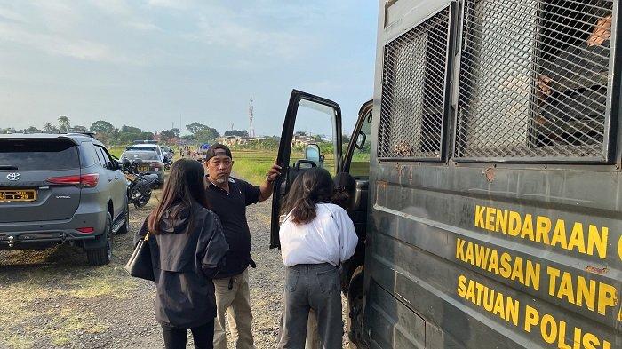 Ikut Gangster Bocimi, 7 Gadis ABG di Bogor Mau Nangis Saat Diamankan Polisi: Pak Kami Ditahan?