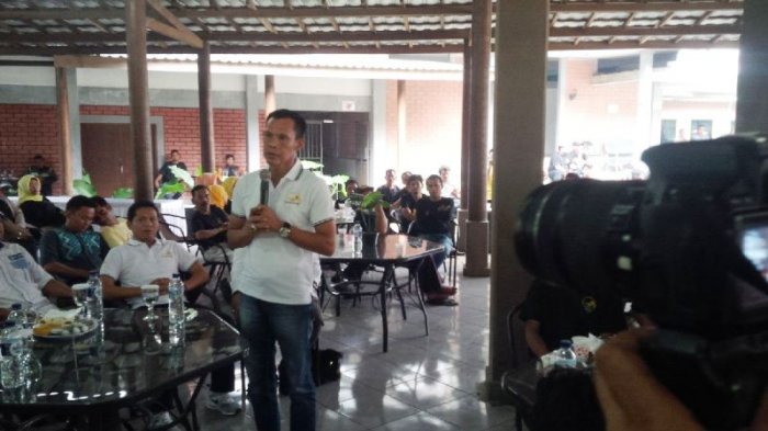 Didukung Oleh 'Raja' Jadi Bupati Bogor , Ade Jaro Merasa Terharu