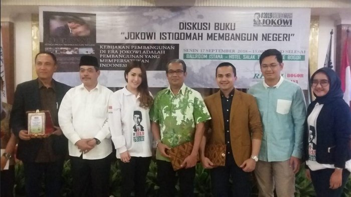 Bareng Politisi, Tommy Kurniawan dan Sahrul Gunawan Bedah Buku Jokowi Istiqomah Bangun Negeri