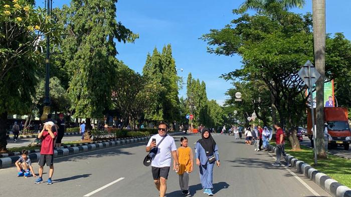 Uji Coba CFD di Jalan Tegar Beriman Cibinong Bogor Dimulai, Ada yang Bersepeda hingga Berjalan Kaki